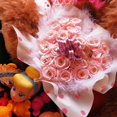 インテリア　プリザーブドフラワー　ハート　バラ　薔薇 赤バラ ハート 花束風 フラワーギフト クリアーケース付き ハート