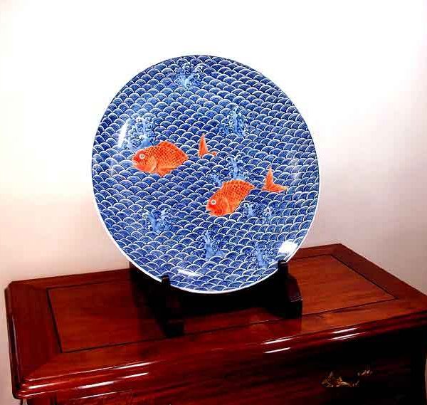 有田焼 陶芸家 藤井錦彩作】有田焼美術品 染錦金彩青海波鯛絵飾り大皿