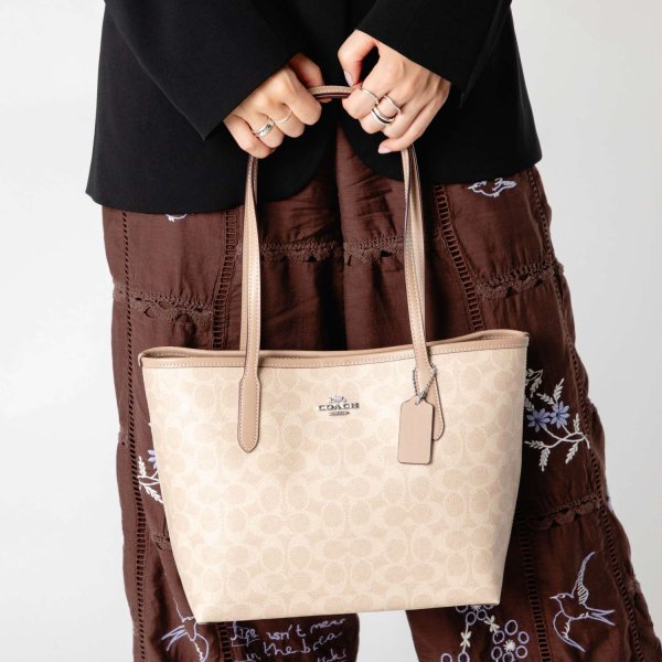 コーチ COACH MEDIUM CITY TOTE BAG IN SIGNATURE CANVAS ミディアム 