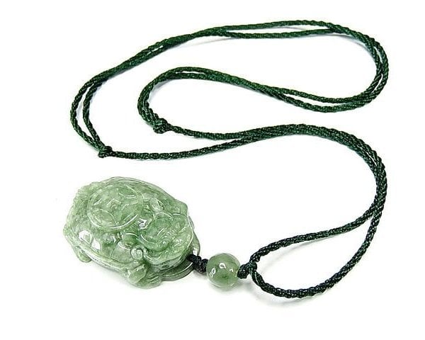 天然Ａ級翡翠彫り,龍.ペンダント,レア, 新品美品,2-07 ひすい龍亀精工彫りペンダントネックレス良質濃い目本翡翠天然石石街