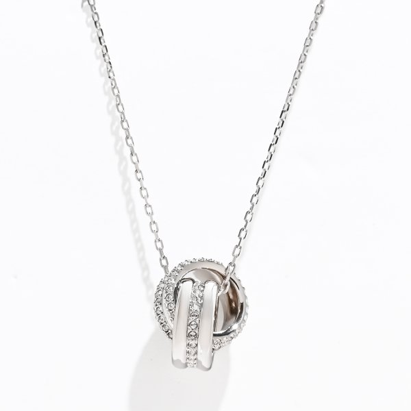 スワロフスキー SWAROVSKI ネックレス Hyperbola インターロッキング