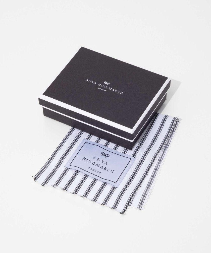 アニヤ ハインドマーチ ANYA HINDMARCH 5050925 195591 カードケース
