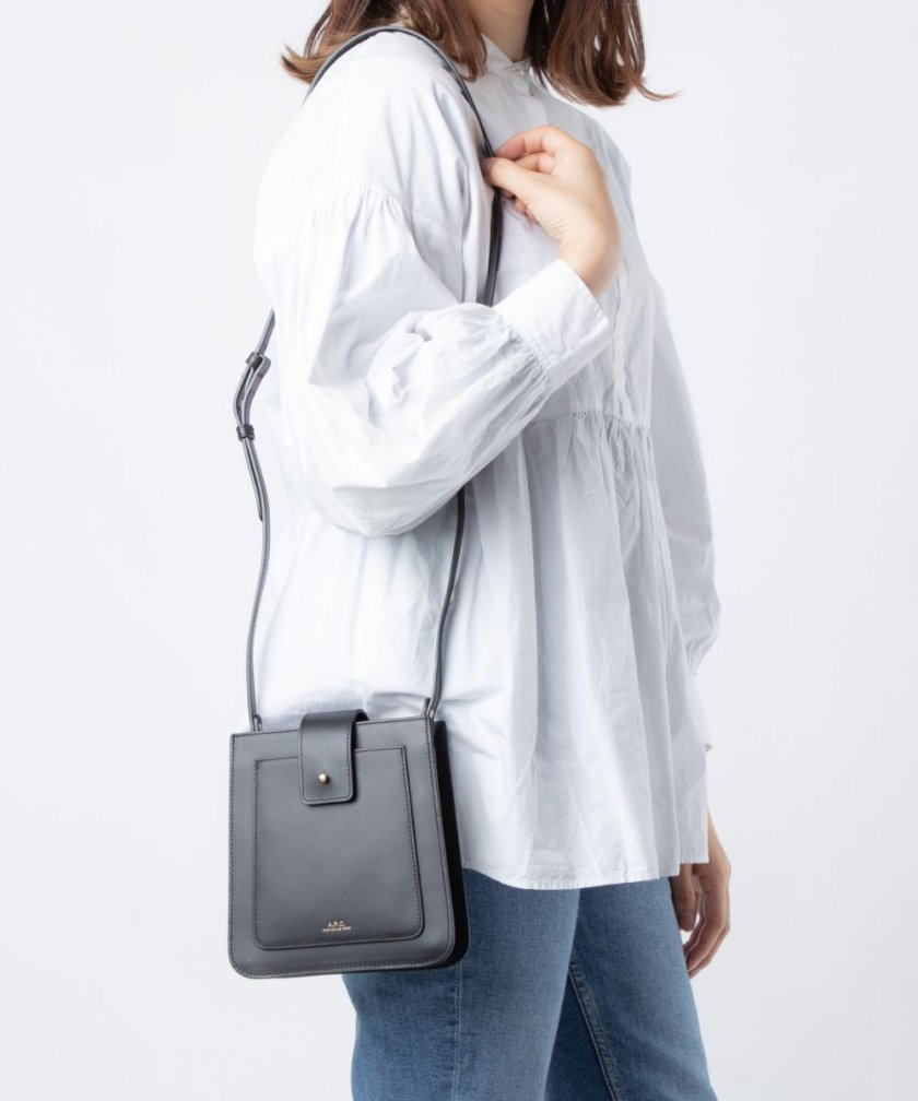 アーペーセー A.P.C. PXAWV F61595 ショルダーバッグ レディース