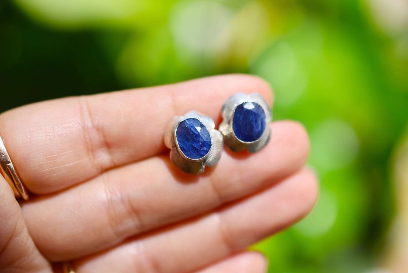 天然石】【ハンドメイド】宝石カット☆blue sappireシルバーピアス1191 