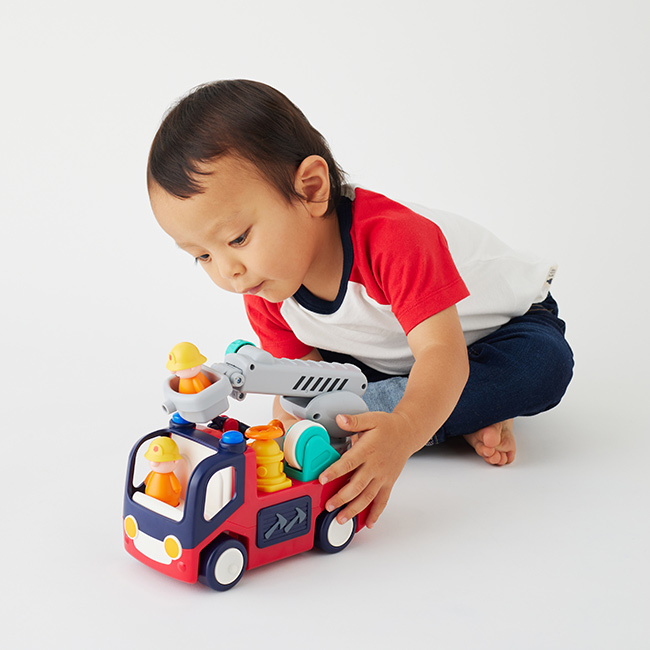 Hola Toys 音がいっぱい！自分で走るしょうぼうしゃ TYHOLE9998[消防車