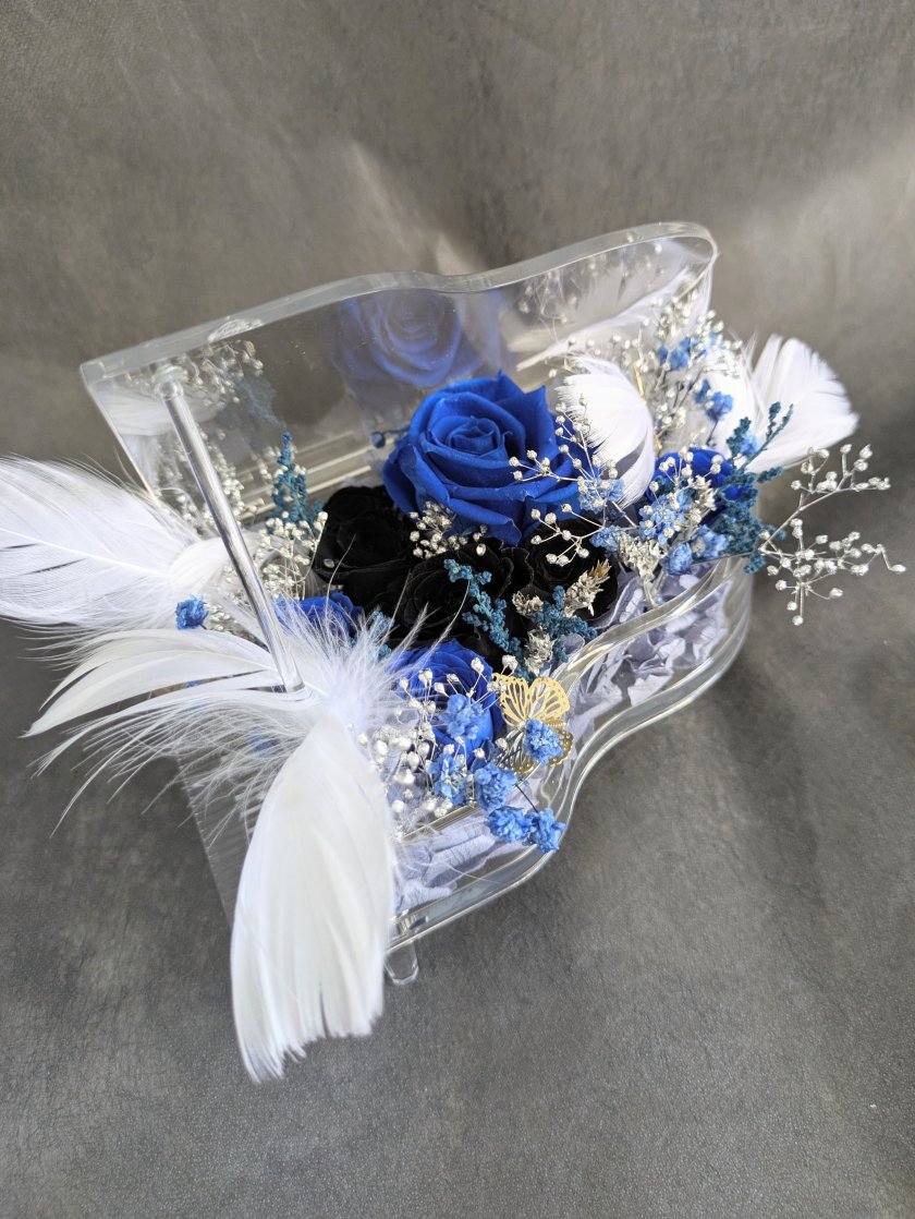 プリザーブドフラワー／グランドピアノシリーズ黒薔薇の魔法発動中