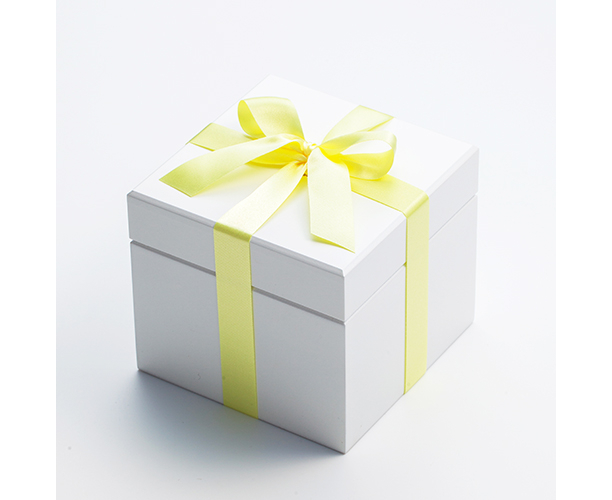 プロポーズ】高級ホワイトオルゴールBOX お花イッパイ!プリザーブド