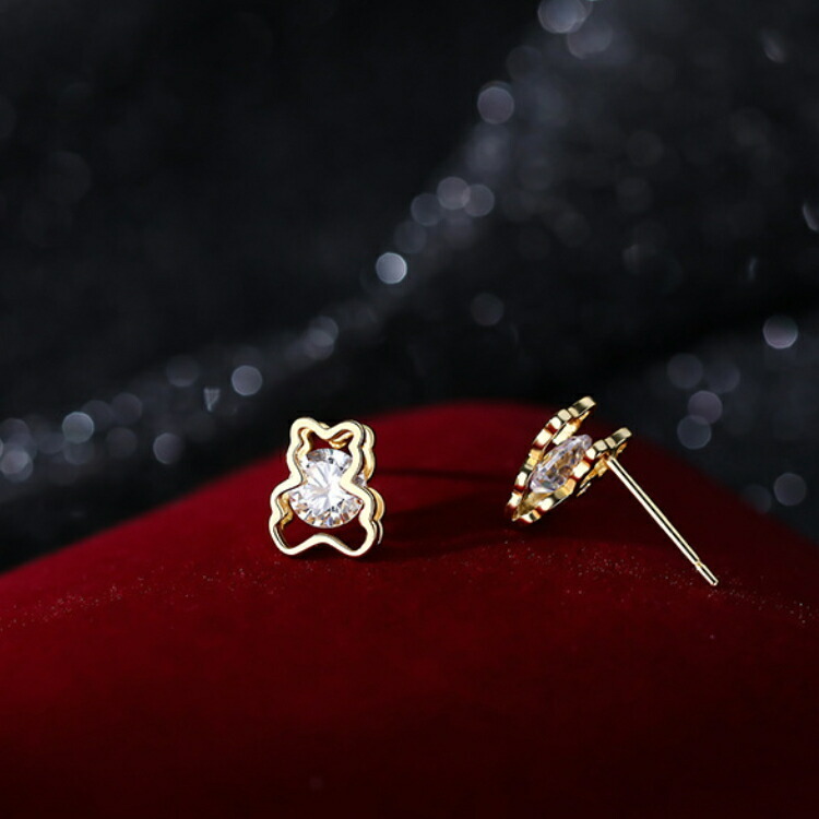 くまモチーフのキュービックジルコニアピアス】 シルバー999 ピアス 熊 