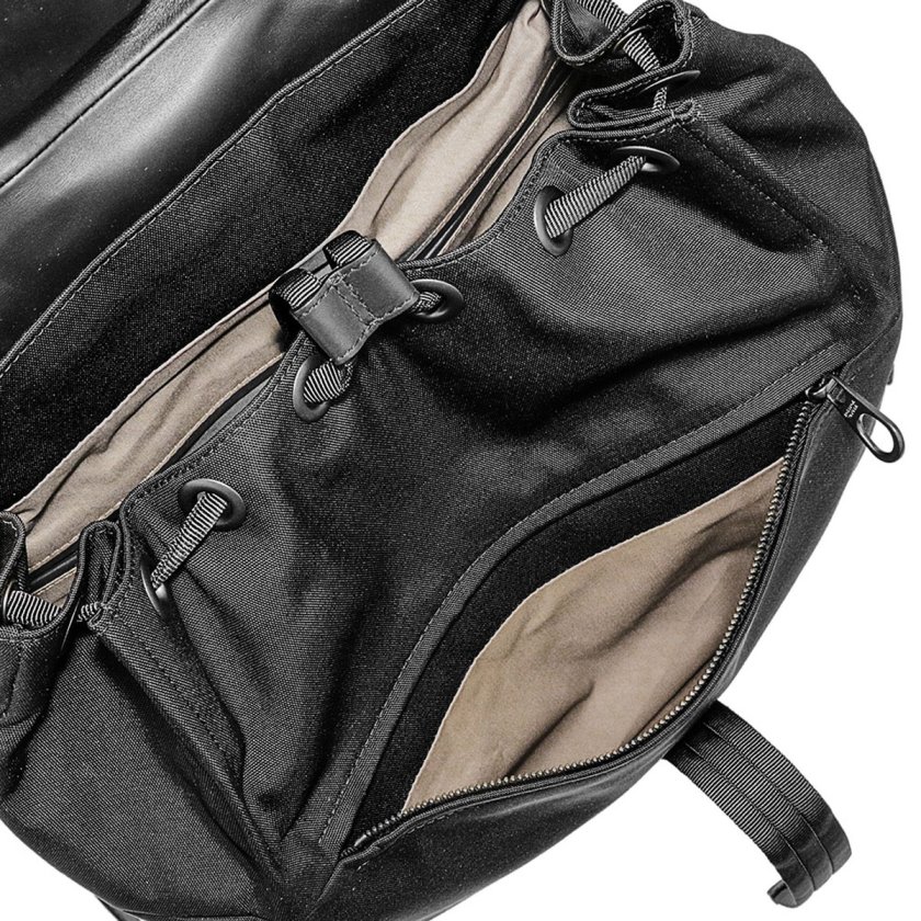 ボッテガヴェネタ BOTTEGA VENETA リュック 409595 VAYE3 1000