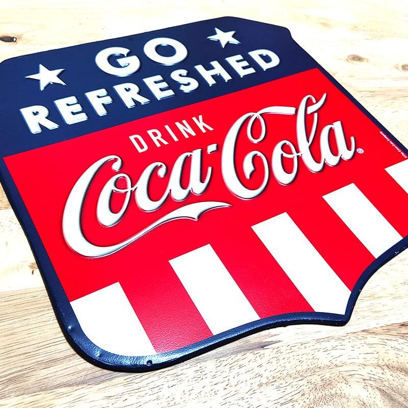 ブリキ看板 コカコーラ エンボスメタルサイン Go Refreshed Striped 