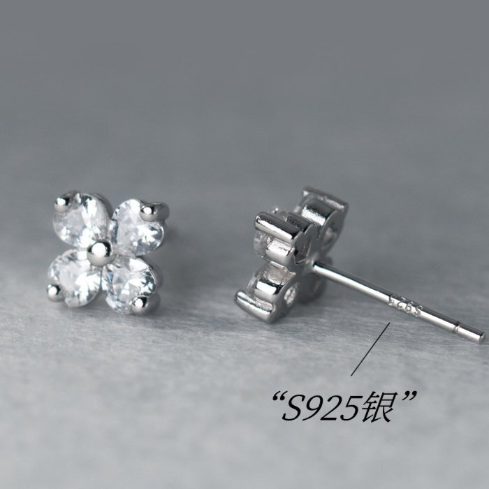 ピアス クローバー 四葉 花 シンプル 軟骨 金属アレルギー シルバー 