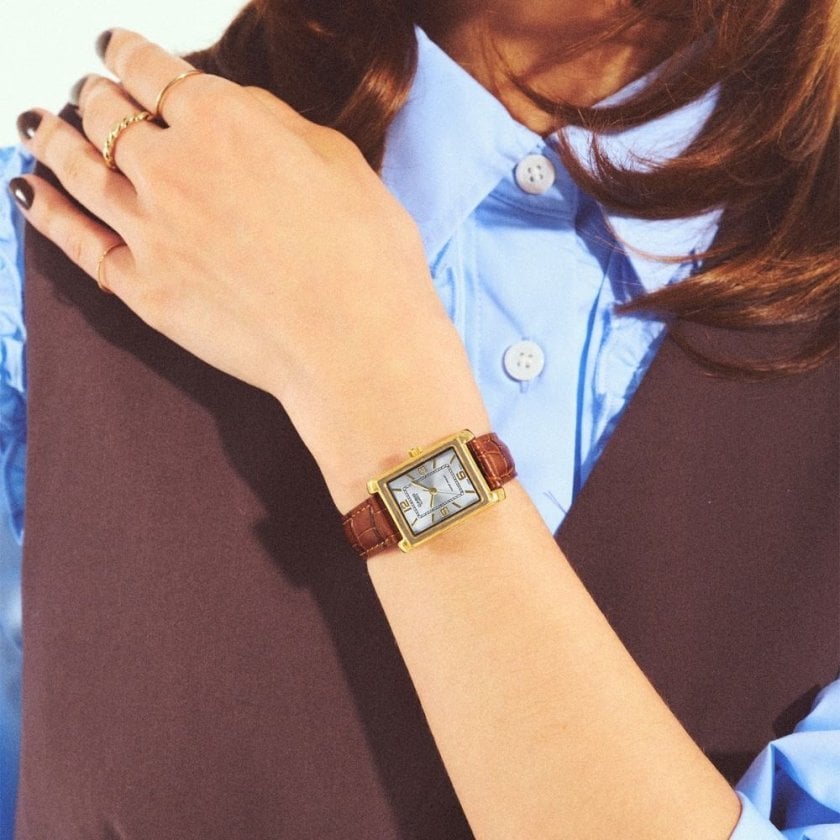重厚クラシカル×ラグジュアリー仕様⌚️オープンハート腕時計／レザーベルト／男女兼用 箱なし カシオ 腕時計 レディース アナログ ゴールド シルバー