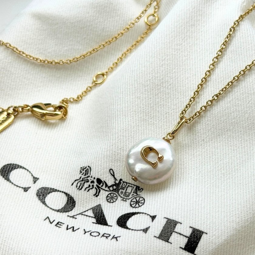 COACH コーチ ネックレス レディース パール Cロゴ ゴールド 上品 