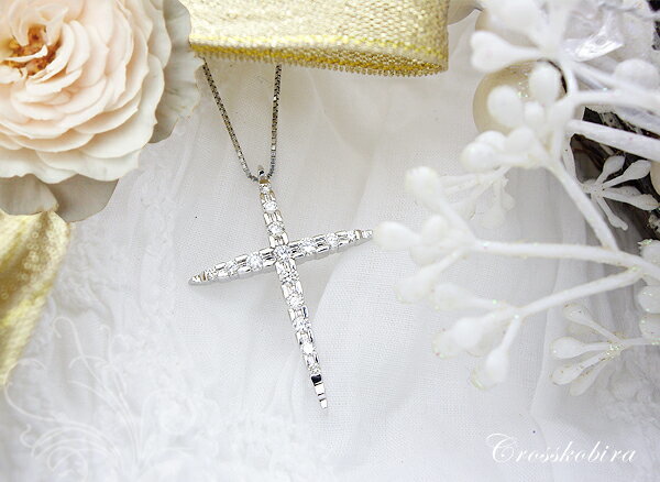 完全無色透明Fカラー】K18YG/PG/WG【0.5ct】クロスダイヤモンド 