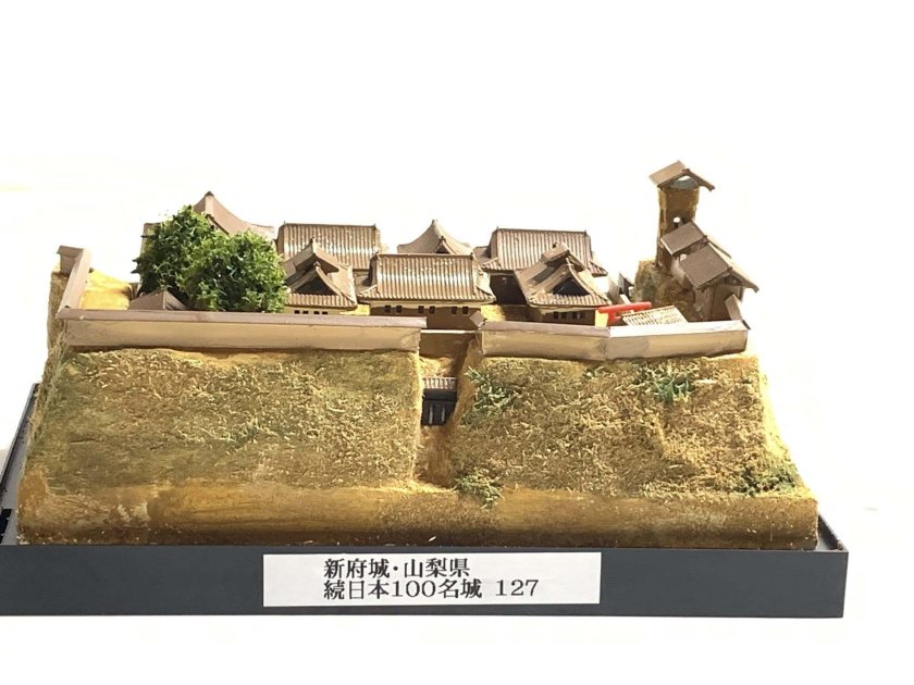 日本の城127 新府城・山梨県 城コレ ケース付き お城のジオラマ模型