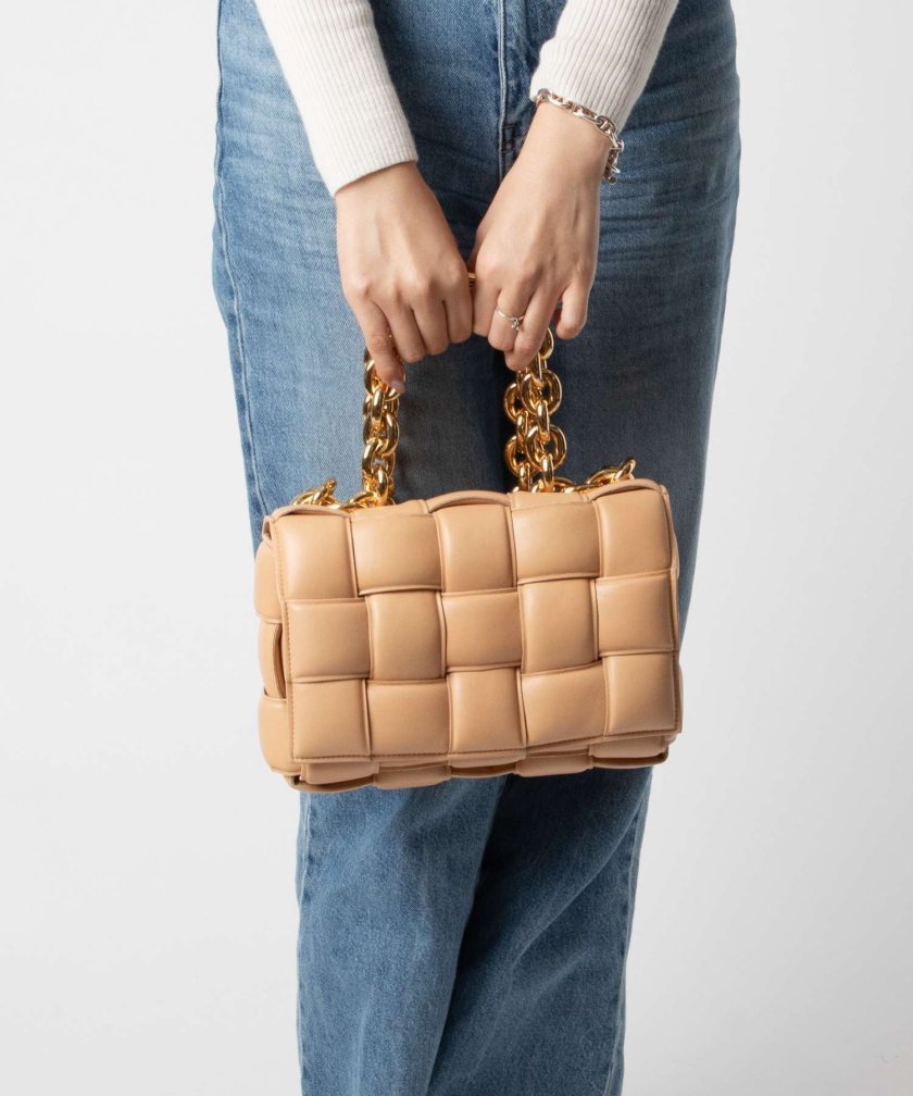 ボッテガヴェネタ BOTTEGA VENETA The Chain Cassette ザ チェーン