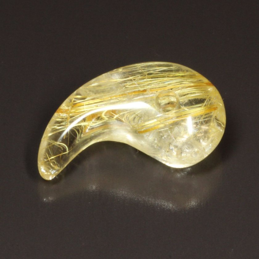 一点物の贈り物】 高級感あふれる天然石勾玉［黄金金針が豪華すぎる