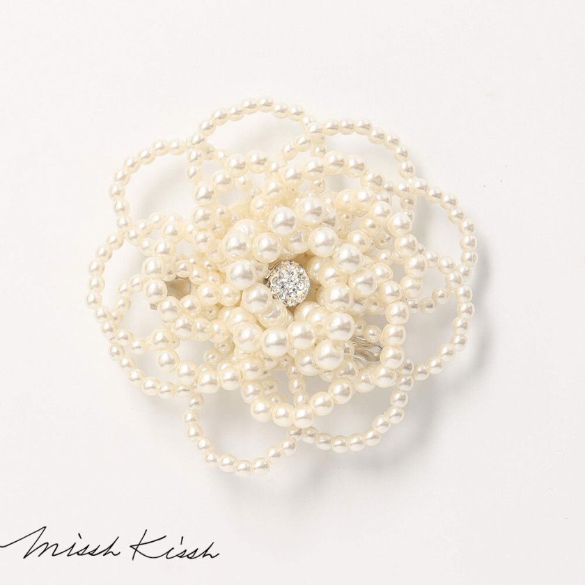 【新品】✨本真珠　本パール　ブローチ　コサージュ　フラワー　花 ブローチ コサージュ パールフラワーブローチ お買い得 フォーマル